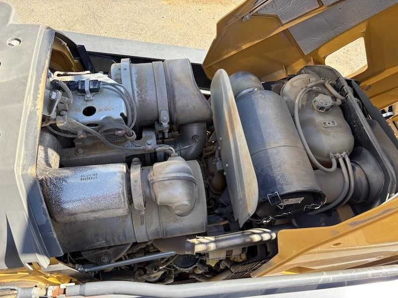2019 John Deere 410L Backhoe Loader - Image 31
