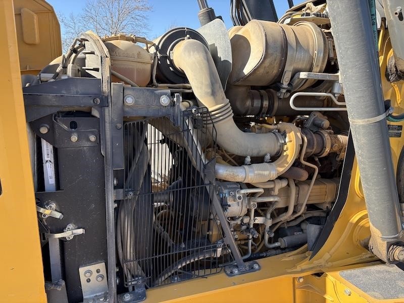 2019 John Deere 410L Backhoe Loader - Image 34