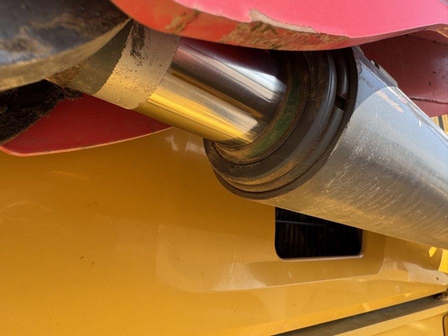 2019 John Deere 410L Backhoe Loader - Image 10