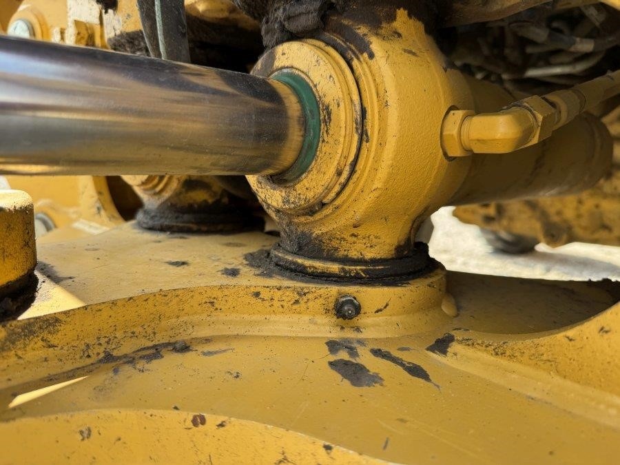 2019 John Deere 410L Backhoe Loader - Image 13