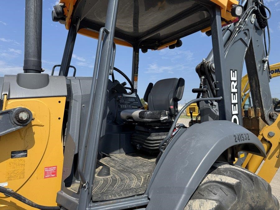 2019 John Deere 410L Backhoe Loader - Image 24