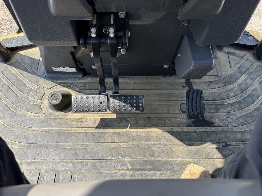 2019 John Deere 410L Backhoe Loader - Image 27