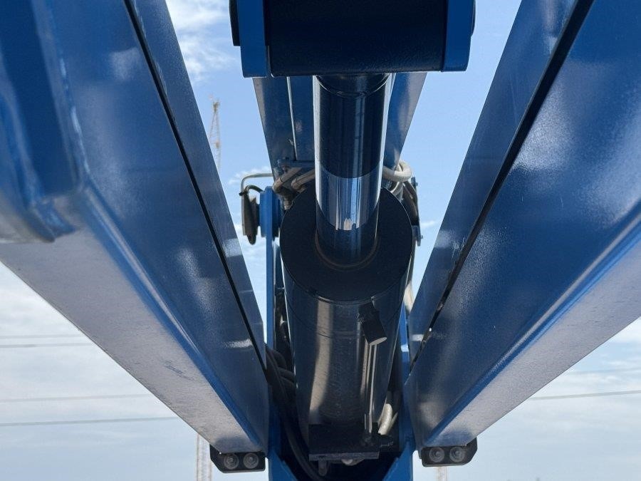 2017 Genie Z60-37FE Articulating Boom Lift - Image 31