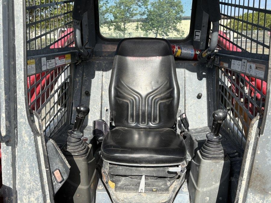2020 Takeuchi TL8R2 Compact Track Loader - Image 22