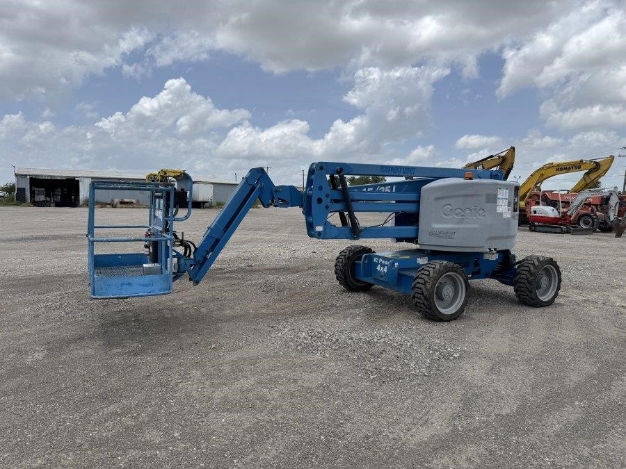2017 Genie Z-45/25J IC Articulating Boom Lift