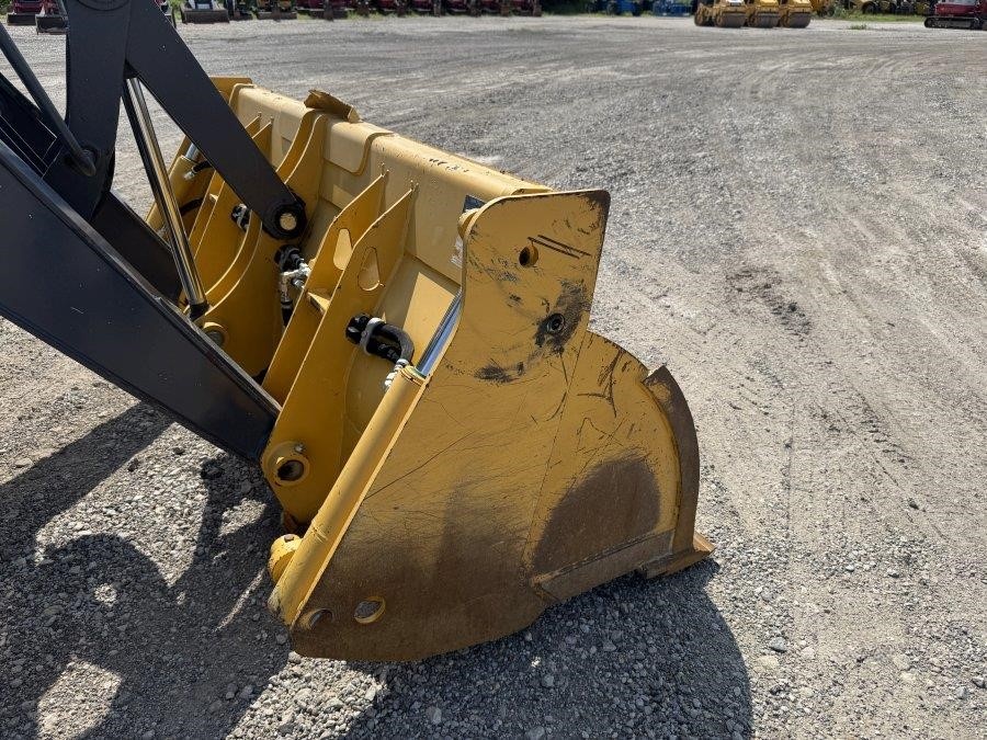 2019 Deere 410L Backhoe Loader - Image 6