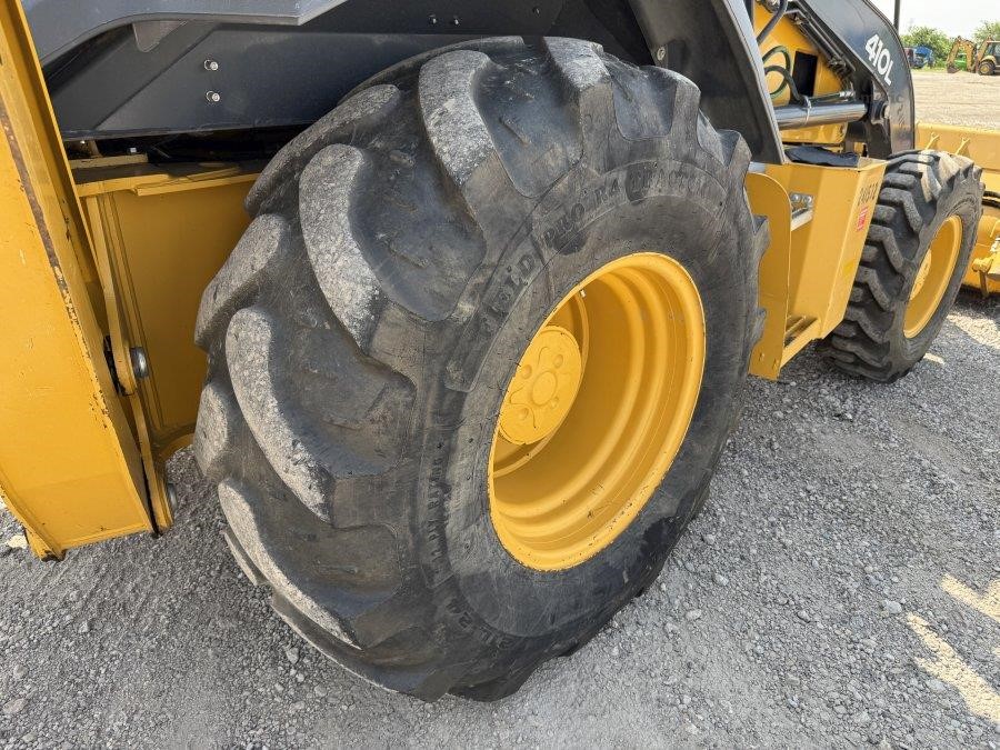 2019 Deere 410L Backhoe Loader - Image 8
