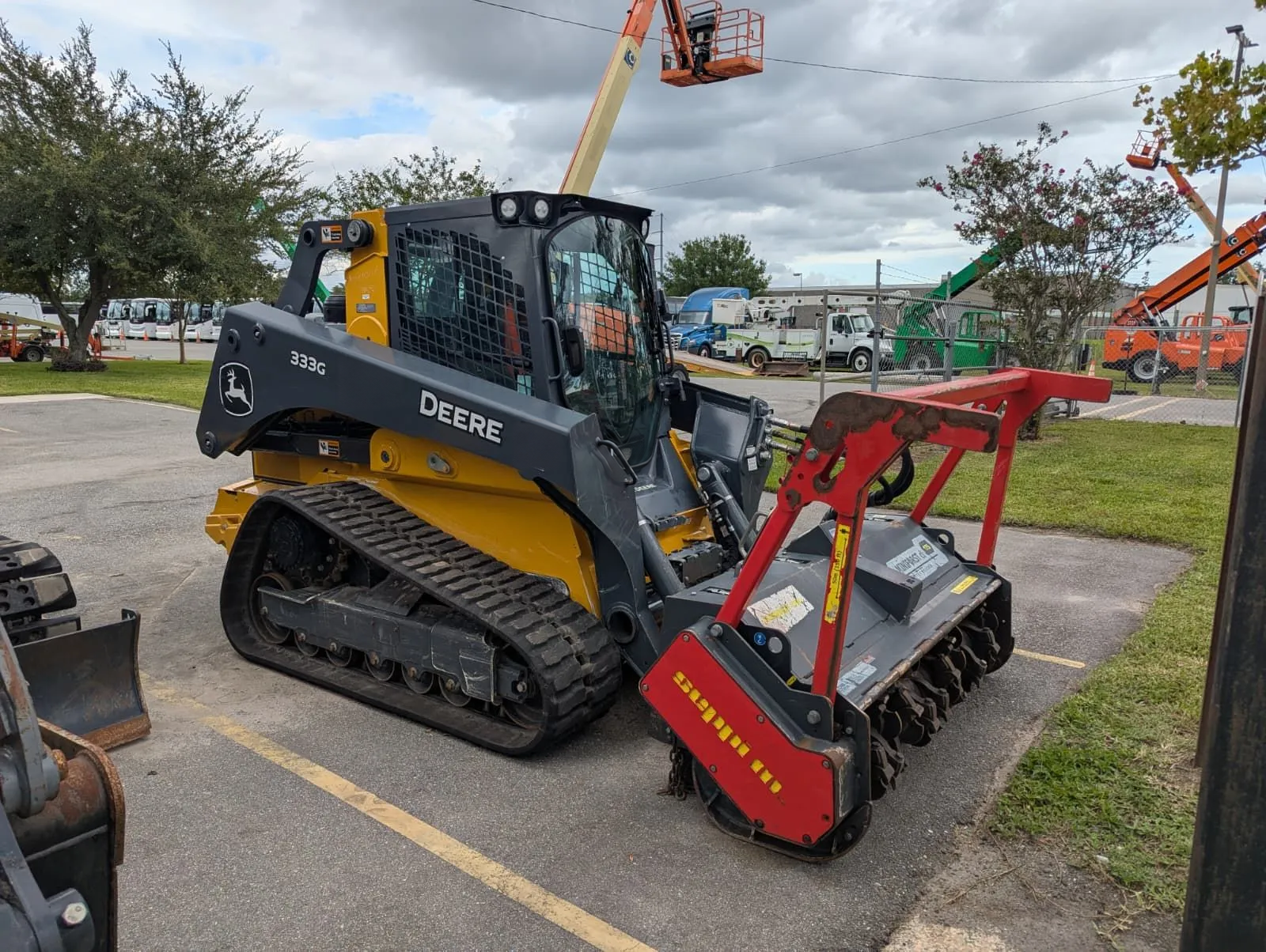 2024 John Deere 333G Multi Terrain Loader - Image 2