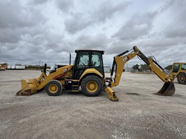 2022 Caterpillar 420 Backhoe Loaders - Image 7