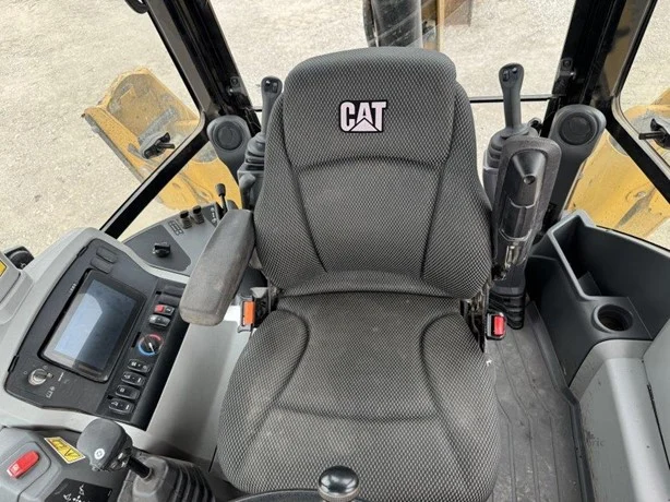 2022 Caterpillar 420 Backhoe Loaders - Image 13