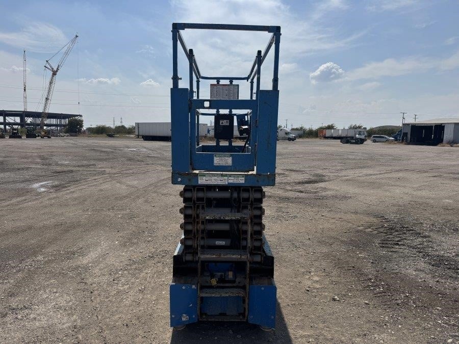 2017 Genie GS3232 Electric Scissor Lift - Image 5
