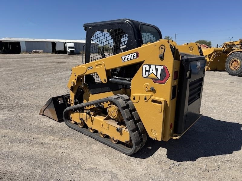 2023 Caterpillar 239D3 Compact Track Loader - Image 3
