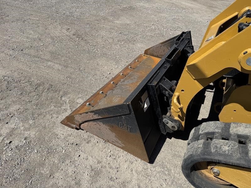 2023 Caterpillar 239D3 Compact Track Loader - Image 8