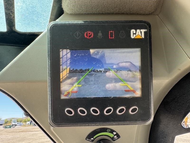 2023 Caterpillar 239D3 Compact Track Loader - Image 24