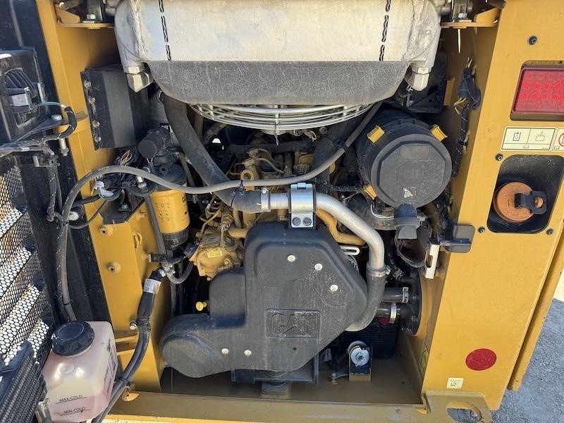 2023 Caterpillar 239D3 Compact Track Loader - Image 27