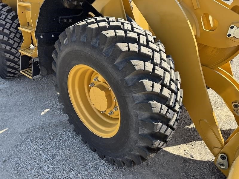 2020 Caterpillar 910M Wheel Loader - Image 7