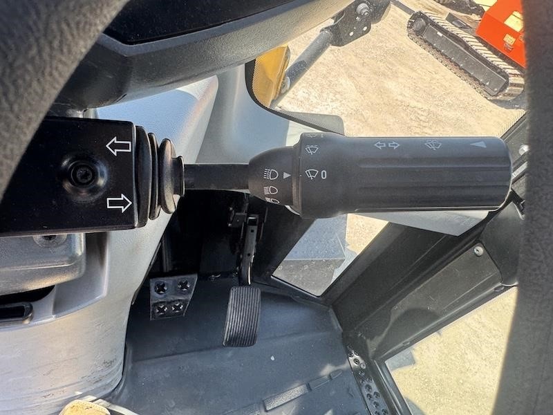 2020 Caterpillar 910M Wheel Loader - Image 20