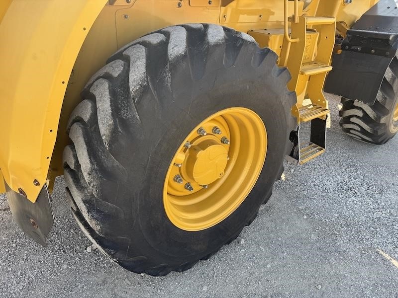 2020 Caterpillar 910M Wheel Loader - Image 9