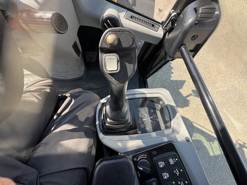 2020 Caterpillar 910M Wheel Loader - Image 21