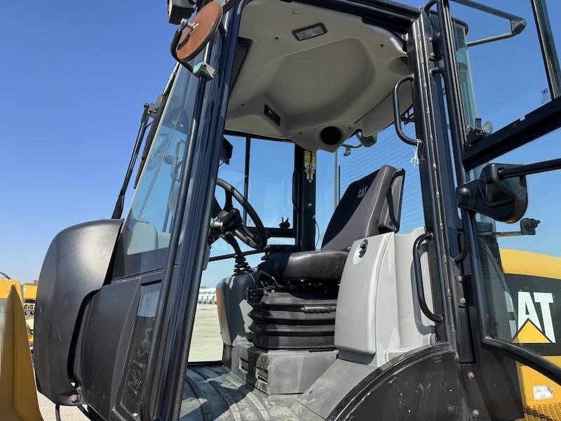 2020 Caterpillar 910M Wheel Loader - Image 24