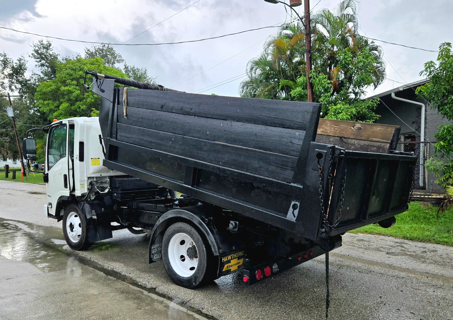 Isuzu NPR - Image 3