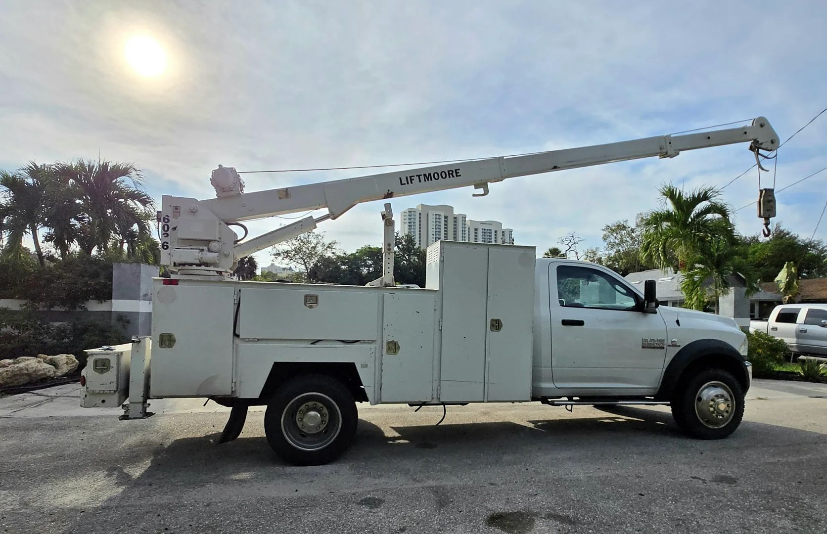2017 Dodge Ram 5500 HD Service & Utility Trucks - Image 8