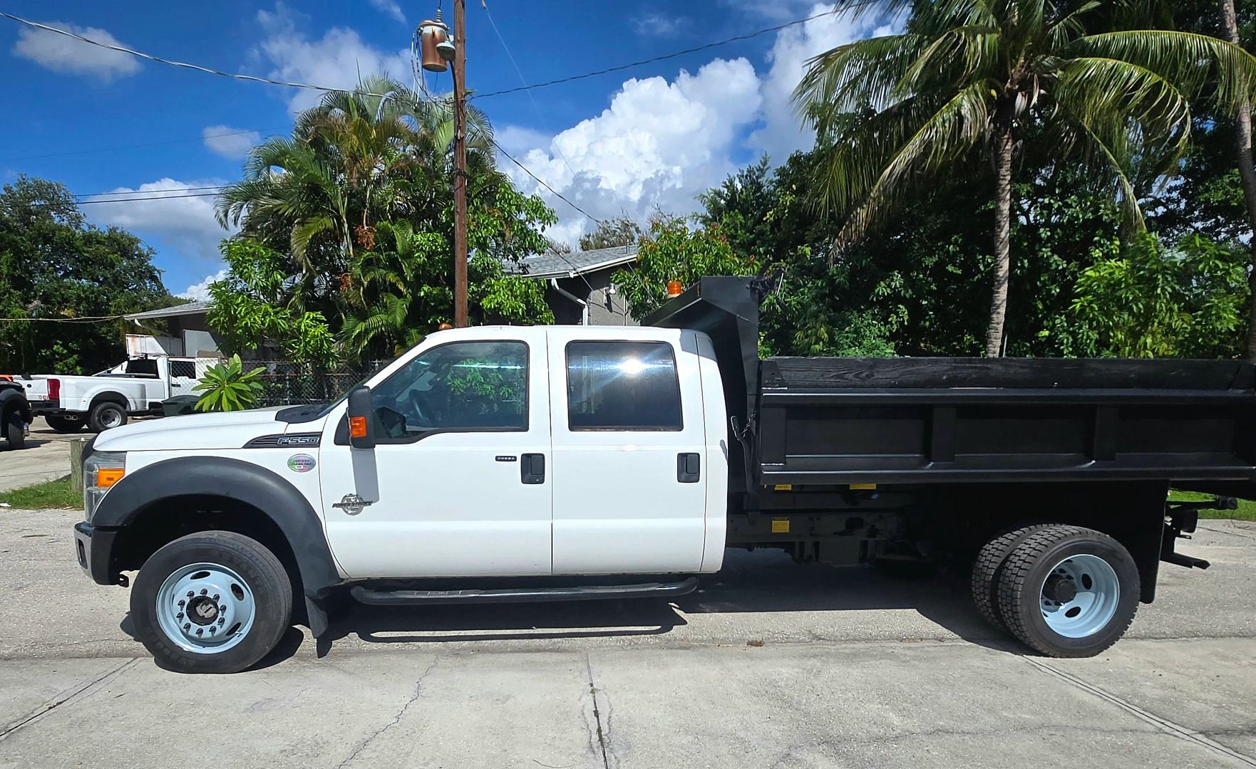 2015 FORD F550 CREW CAB DUMP TRUCK - Image 4