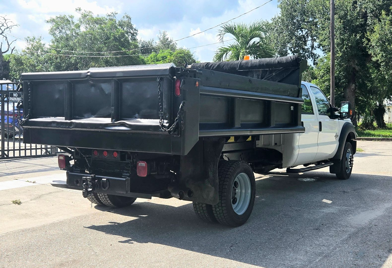 2015 FORD F550 CREW CAB DUMP TRUCK - Image 6