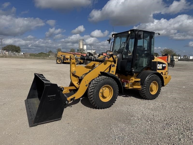 2020 Caterpillar 907M Wheel Loader