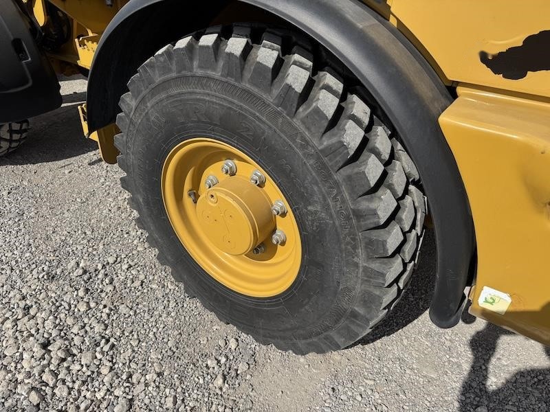 2020 Caterpillar 907M Wheel Loader - Image 11