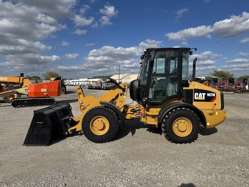 2020 Caterpillar 907M Wheel Loader - Image 2