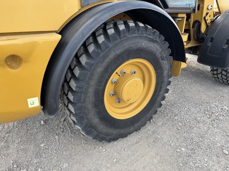 2020 Caterpillar 907M Wheel Loader - Image 12
