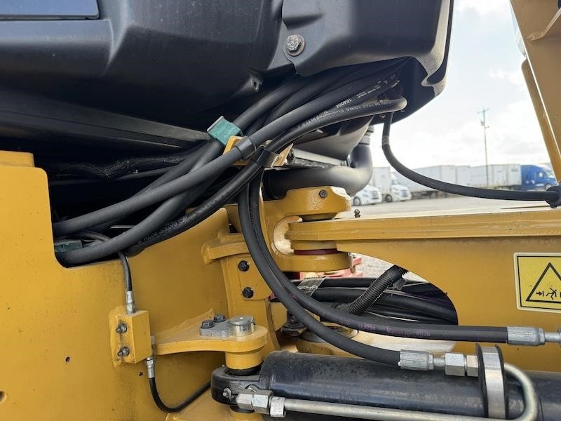 2020 Caterpillar 907M Wheel Loader - Image 16