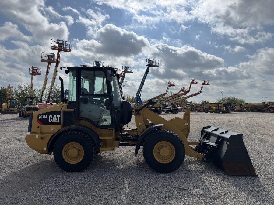 2020 Caterpillar 907M Wheel Loader - Image 5