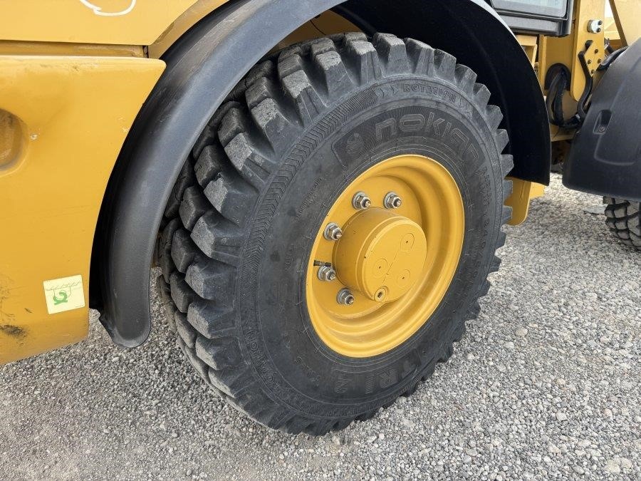 2020 Caterpillar 907M Wheel Loader - Image 10