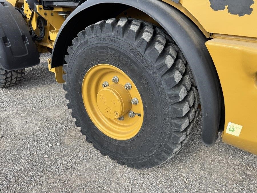 2020 Caterpillar 907M Wheel Loader - Image 11