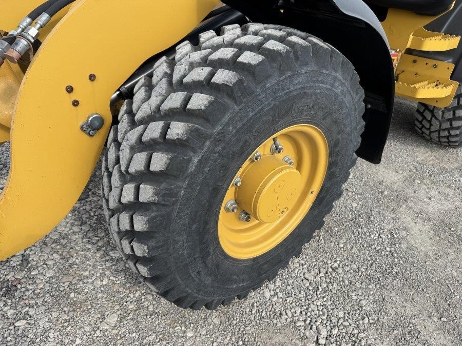 2020 Caterpillar 907M Wheel Loader - Image 12