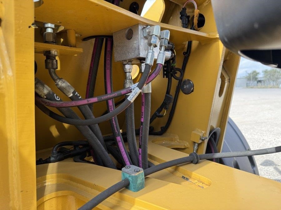 2020 Caterpillar 907M Wheel Loader - Image 18