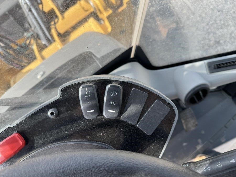 2020 Caterpillar 907M Wheel Loader - Image 23