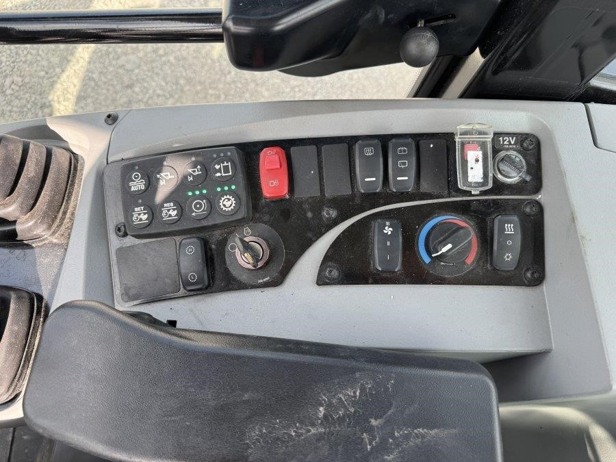 2020 Caterpillar 907M Wheel Loader - Image 25