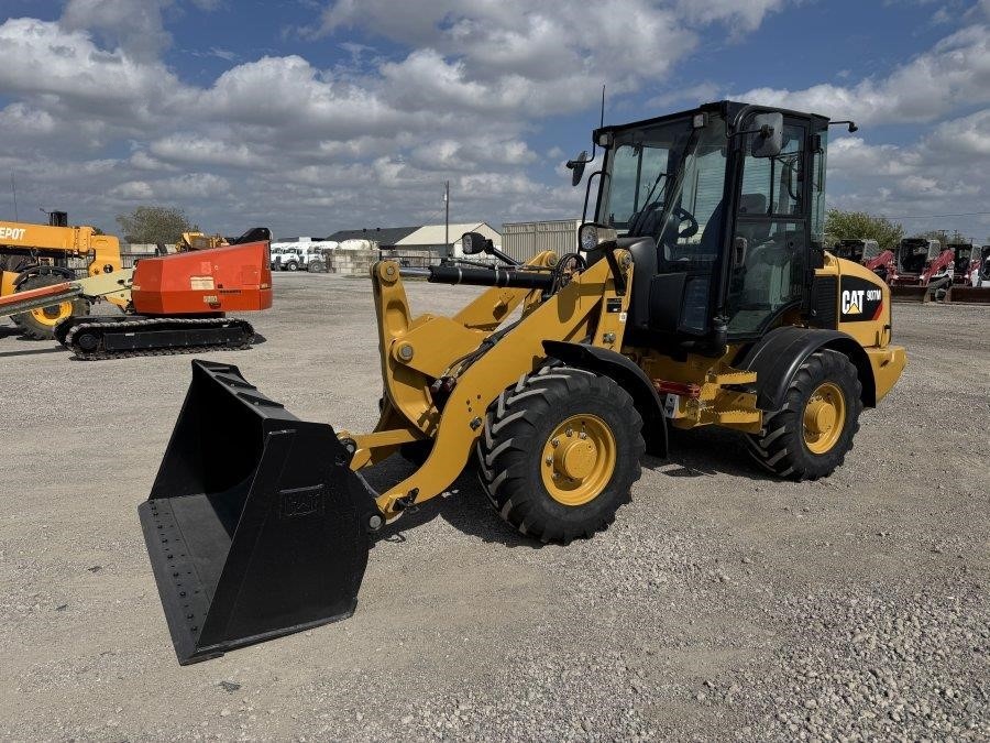 2020 Caterpillar 907M Wheel Loader
