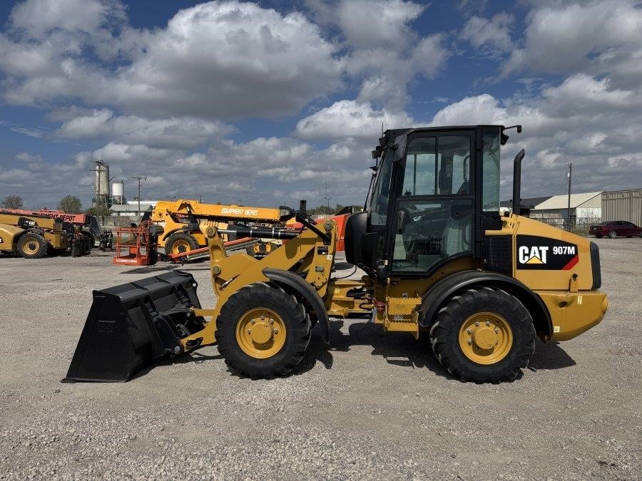 2020 Caterpillar 907M Wheel Loader - Image 2