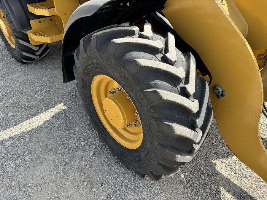 2020 Caterpillar 907M Wheel Loader - Image 11