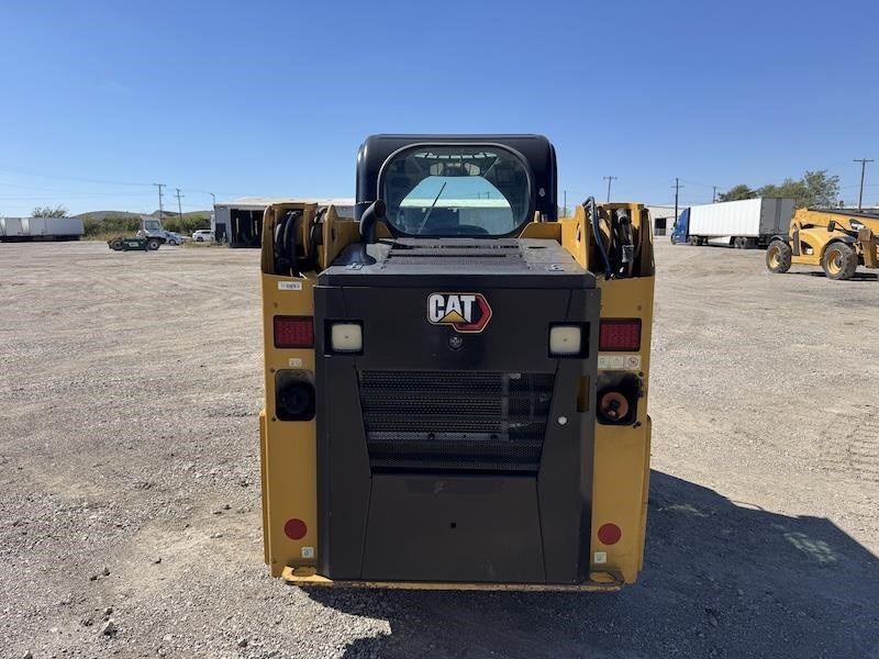 2023 Caterpillar 226D3 Skid Steer Loader - Image 3