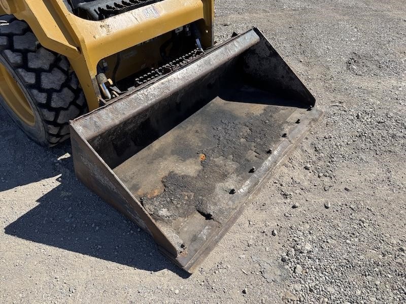 2023 Caterpillar 226D3 Skid Steer Loader - Image 8