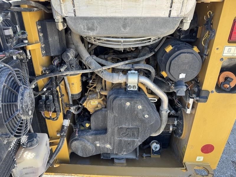 2023 Caterpillar 226D3 Skid Steer Loader - Image 20