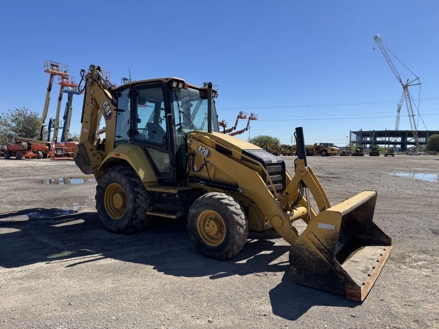 2022 Caterpillar 420 Backhoe Loader - Image 6