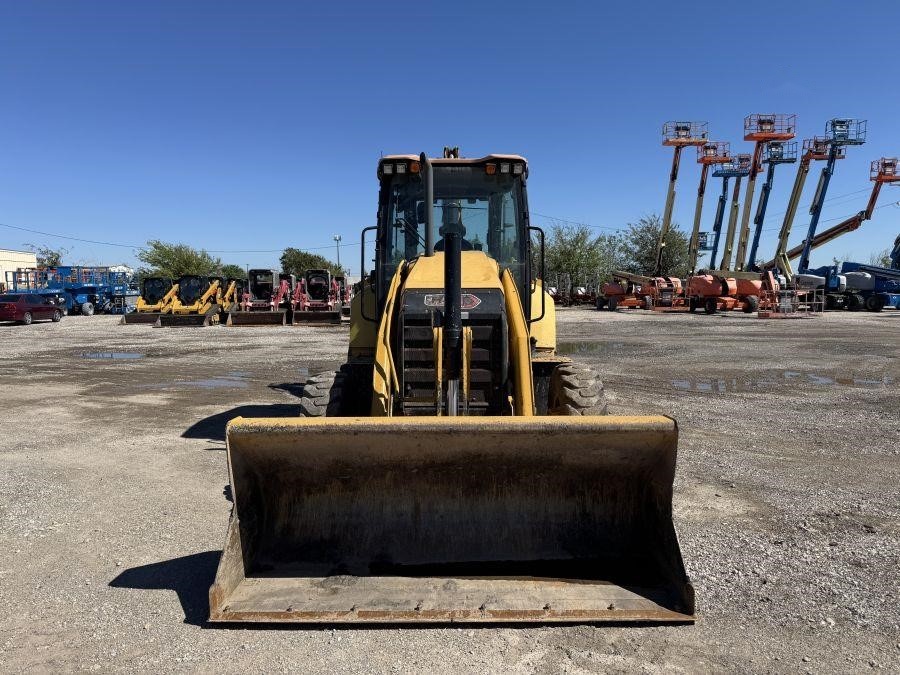 2022 Caterpillar 420 Backhoe Loader - Image 7