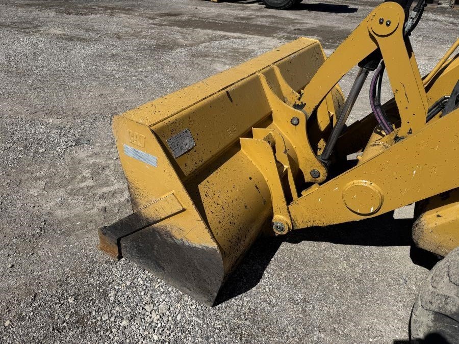 2022 Caterpillar 420 Backhoe Loader - Image 8