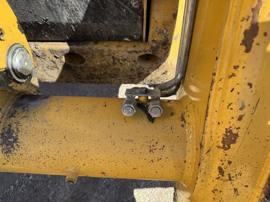 2022 Caterpillar 420 Backhoe Loader - Image 12